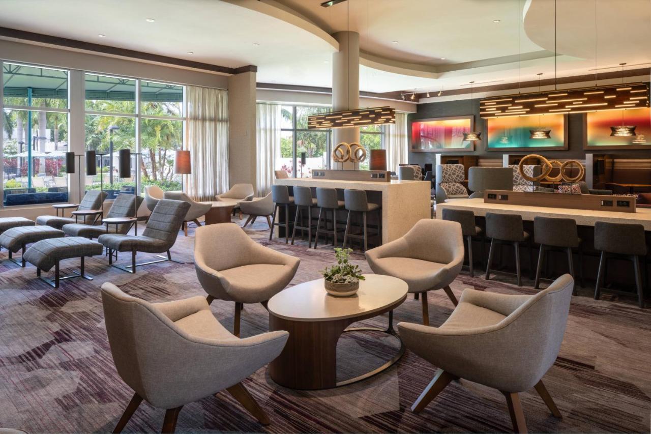 Courtyard By Marriott Miami Airport Exterior foto