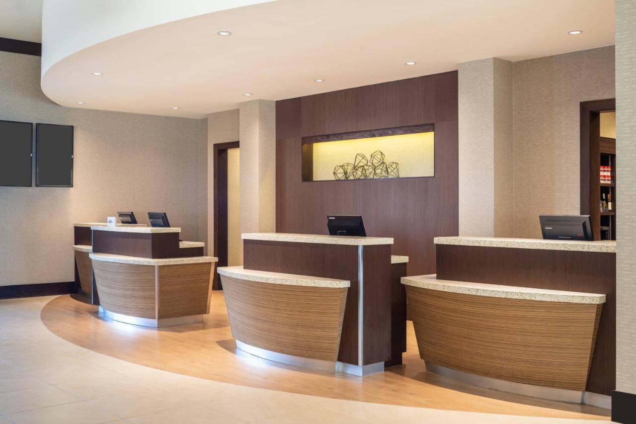 Courtyard By Marriott Miami Airport Exterior foto