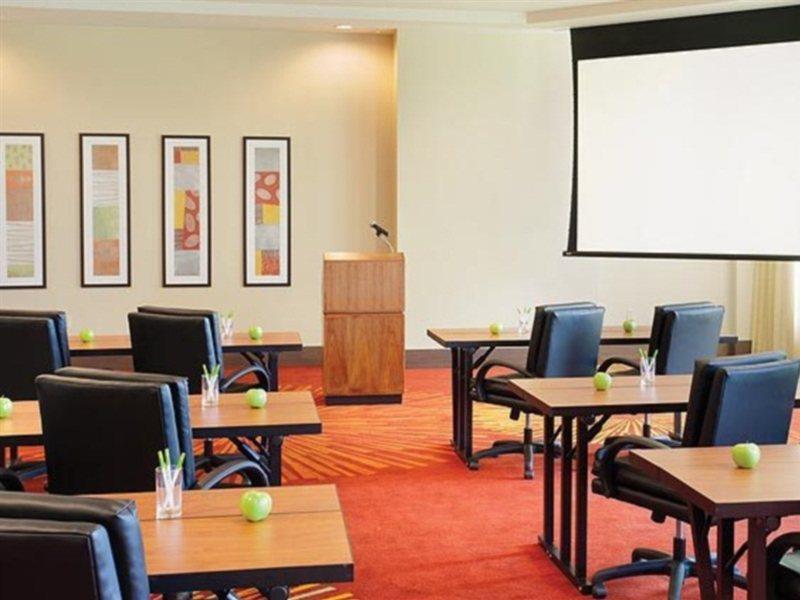 Courtyard By Marriott Miami Airport Exterior foto