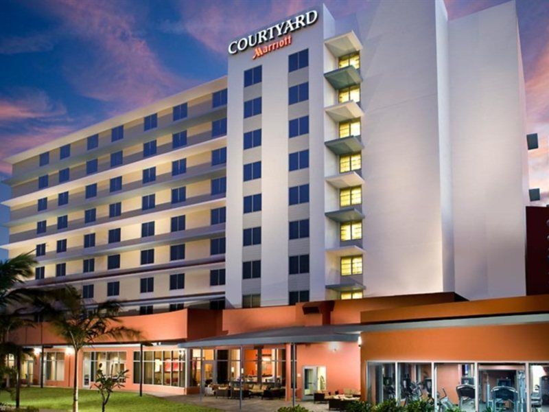Courtyard By Marriott Miami Airport Exterior foto