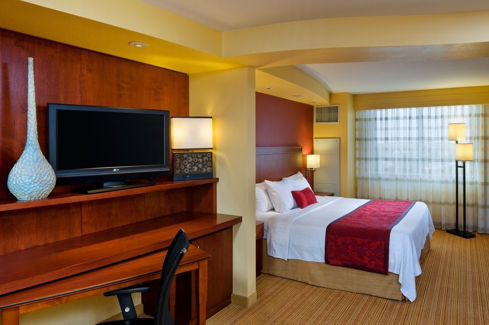 Courtyard By Marriott Miami Airport Exterior foto