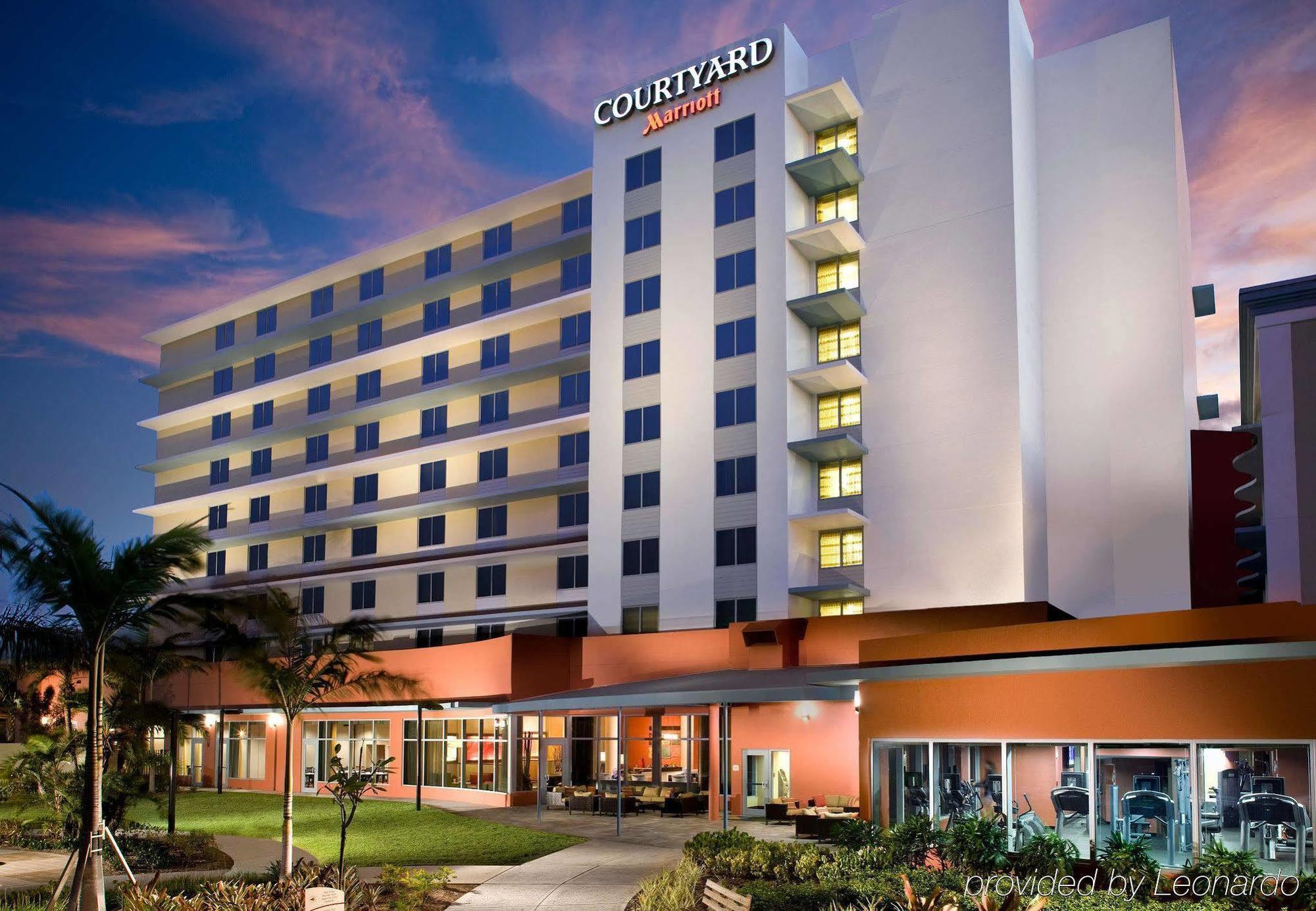 Courtyard By Marriott Miami Airport Exterior foto